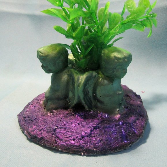 Aquarium Decoration Green Cherub Angels with Flowering Plant - Picture 6 of 7